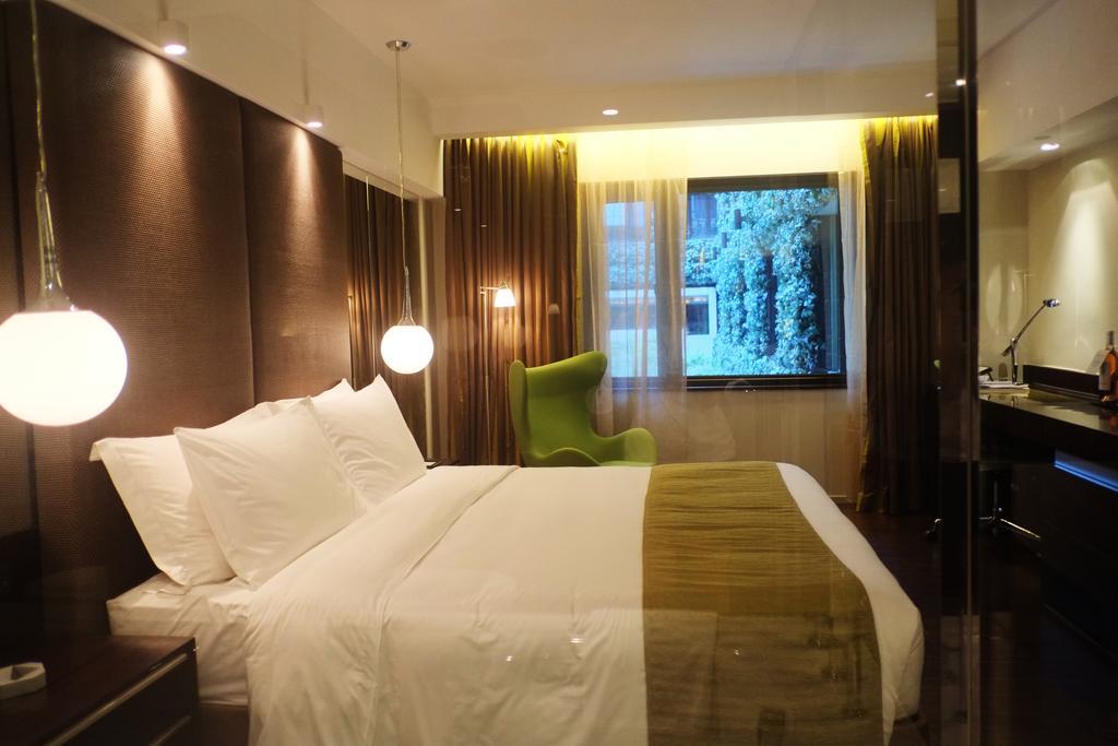 Hotel The Mira